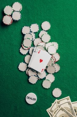 gemar4d mobile blackjack interface showing player hand, dealer card, action buttons, and live chat